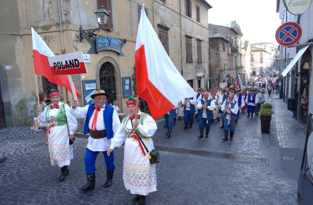 TOWARZYSTWO KOBIET KRZEWIENIA KULTURY REGIONALNEJ dotacja: 13 000 zł prezentacja dorobku folklorystycznego podczas koncertów odbywających się na terenie gminy