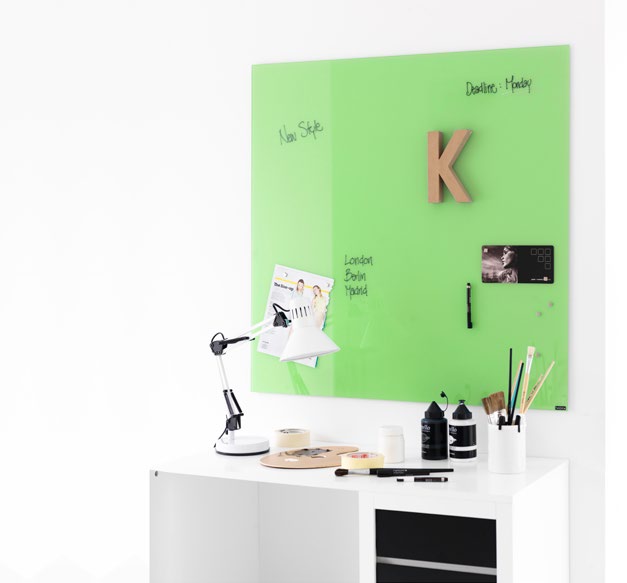 interaktywna szkoła przyszłości Marker + magnesy + tablica tekstylna 90 x 60 cm tablice szklane NAGA Tablice szklane magnetyczne duńskiej firmy NAGA to nienaganny design, nasycone kolory oraz