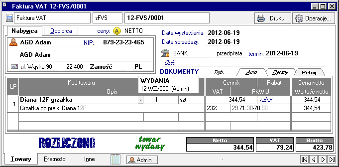 140 Podręcznik użytkownika Faktura Dokumenty Jeśli z prezentowanym dokumentem są powiązane dokumenty korygujące, prezentowana jest opuszczana lista umożliwiająca ich przeglądanie.