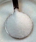 Dwucukry Sacharoza (C 12 H 22 O 11 ) dwucukier o największym zastosowaniu praktycznym, składa się z dwóch cząsteczek cukrów prostych: glukozy i fruktozy.