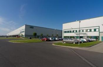 1. Kolejny etap kompleksu magazynowego Ideal Idea o powierzchni 8 000 m 2. 2. Rozbudowa Panattoni Park Ożarów o kolejne 2 budynki magazynowe o powierzchni 17 600 m 2 i 19 100 m 2 (m. in.