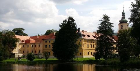 Akademia im Jana Długosza w Instytut Historii oraz Towarzystwo Naukowe Dziedzictwa Emigracji mają zaszczyt zaprosić na Międzynarodową Konferencję Naukową PANTEON ARCHIWISTÓW ŚWIATA Konferencja