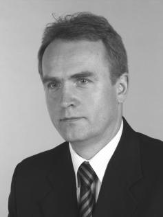 Leszek Koźmiński młodszy wykładowca Zakładu Kryminalistyki Szkoły Policji w Pile Marzena Brzozowska - kierownik Zakładu Kryminalistyki Szkoły Policji w Pile dr Jacek Kościuk - dyrektor Instytutu