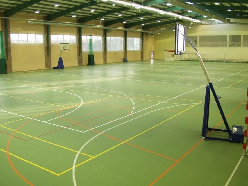 LIGA FIRM RZESZÓW OFERUJEMY 10 meczy 6 zespoło w w lidze Mecze 2x25 minut w systemie 5vs5 (4 w polu + bramkarz), w każdy czwartek w godz. 20:30-23:30 wg.