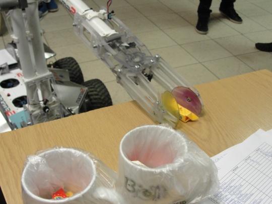 Dzień Wydziału Mechanicznego "M-Day" Autor: Urszula Cimoch W dniu 4 czerwca 2014r. wraz z całą społecznością wydziału wzięliśmy udział w świętowaniu M-day, czyli Dnia Wydziału Mechanicznego.