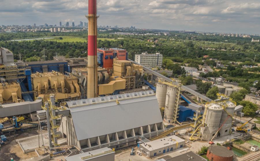Nowe źródła ciepła w Warszawie Przebudowa węglowego kotła K1 na biomasę EC Siekierki Budowa bloku gazowo parowego na terenie EC Żerań Kocioł biomasowy Lokalizacja CCGT 1 Parametry techniczne: Paliwo: