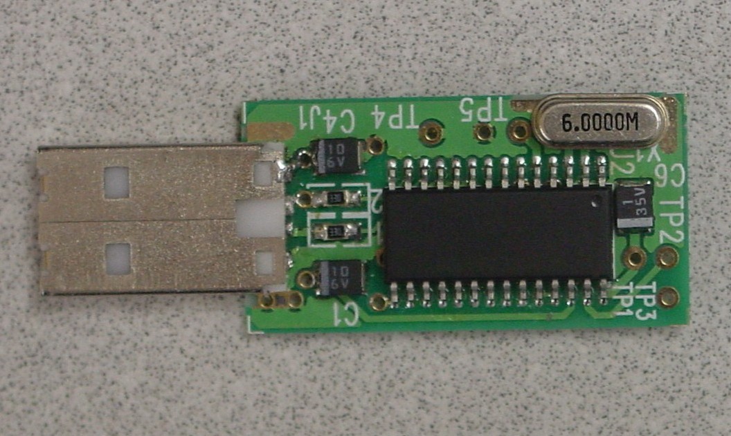 Motorola 68HC908JW32 Cechy modułu USB procesora HC908: Interfejs zgodny ze standardem USB 2.