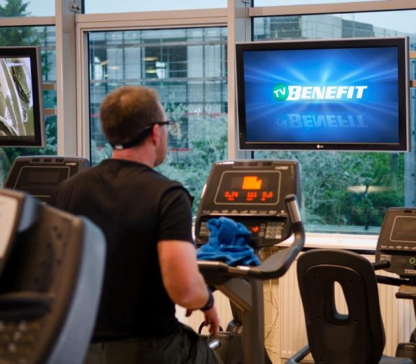 BENEFIT TV Benefit TV to program stawiający na sport, aktywność i zdrowie przygotowywany przez własny, doświadczony zespół redakcyjno-produkcyjny.
