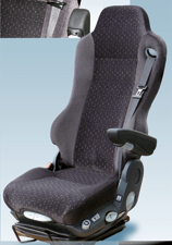 Pełny relaks przez całe lato. Fotele dla kierowców OMNIplus i tapicerowane siedziska bezpieczeństwo i komfort w sprawdzonej jakości OMNIplus.