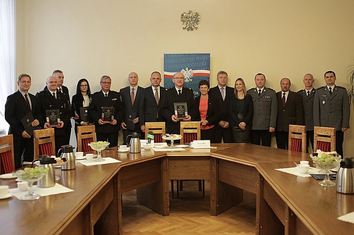 Czwartek, 22 października 2015 Wiceminister Grzegorz Karpiński wręczył czterem strażom miejskim certyfikaty fot. www.bydgoszcz.uw.gov.