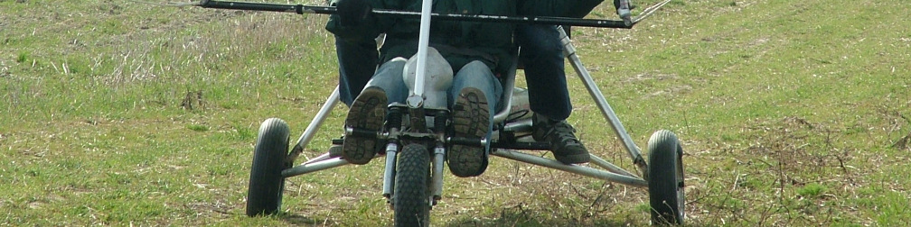 (przy użyciu roweru, samochodu i pieszo) określenie