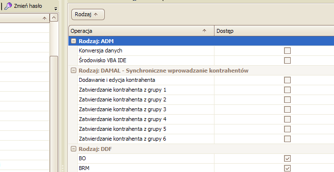 Fragment okna Użytkownicy, prezentujący zabezpieczenia modułu Do systemu zabezpieczeń dodany jest nowy rodzaj DAMAL Synchroniczne wprowadzanie kontrahentów. Zawiera on następujące uprawnienia: 1.