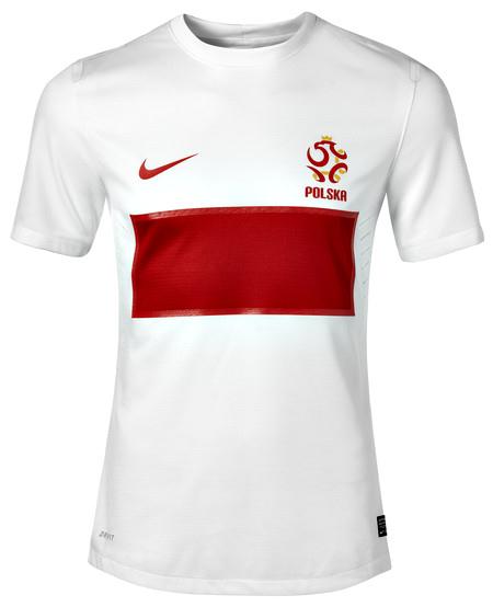 Opinie na temat nowego wzoru koszulki Reprezentacji Polski Jak podoba się Tobie poniższa koszulka (nowa wersja z logo PZPN)?