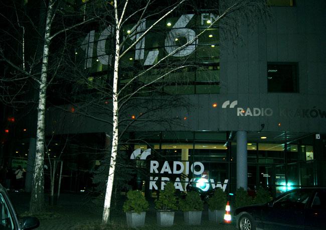 Na koniec Krysia bardzo serdecznie podziękowała Antoniemu Krupie za współudział i duchowe wsparcie, jakie od niego otrzymała podczas tego szczególnego wieczoru.