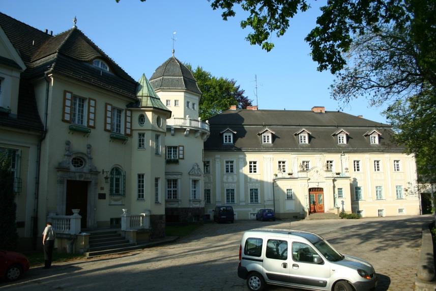 Przykładowe zrealizowane projekty Wyższe Seminarium Duchowne Księży Salwatorianów (Oborniki Śląskie) Czas realizacji: 2011-2012 r.
