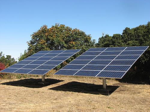 Paradoks Moduły fotowoltaiczne (PV) są urządzeniami półprzewodnikowymi do