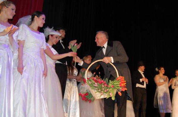 przedstawienie w wykonaniu Teatru Broadway oraz