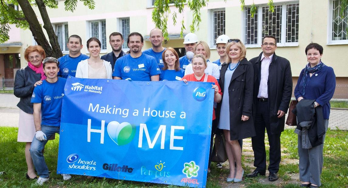 Projekty HFH Poland w 2015 roku Remonty mieszkań Dzięki wsparciu firmy Procter & Gamble, nasza fundacja była w stanie dokonać pełnej renowacji mieszkań dla trzech