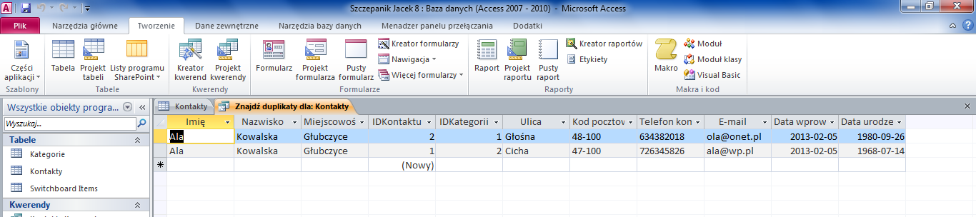 Teraz określamy jakie pola dodatkowe mają być wyświetlone obok pól jakie przeszukujemy pozwala to określić czy rzeczywiście cały rekord się powtarza -przenosimy wszystkie dostępne pola klikając na >>