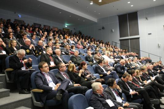 sukces organizacyjny ponad 300 uczestników konferencji liczni przedstawiciele rządu, parlamentu i samorządów przedstawiciele inwestorów (krajowych i