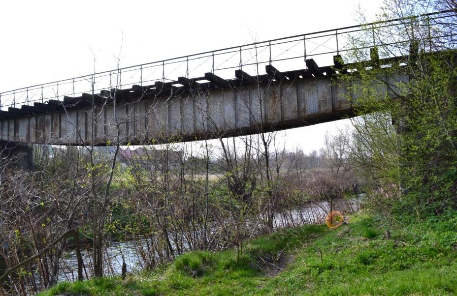 Budowle inżynierskie na linii 317 (dawna 284): na linii znajduje się