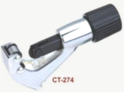 zaworem kulowym, ¼ długość 180 cm 40,00 zł RYB-C-300 przewód, ¼, długość 300 cm RYB-C-500 przewód, ¼, długość 500 cm 32,00 zł 48,00 zł NJ1234 Dozownik oleju Gwinty: ¼ SAE z zaworem x ¼ 105,00 zł