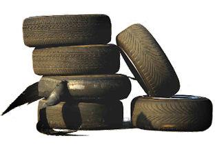 Niska emisja W paleniskach domowych NIE WOLNO spalać: plastików, butelek plastikowych; tworzyw sztucznych, folii; opakowań po produktach spożywczych, nawozach, chemikaliach; drukowanego, kolorowego