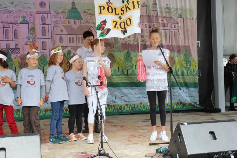 FEDERATION SQUARE 2014 Już od kilku lat zgodnie z polską tradycją świętujemy Dzień Polski na Federation Square.
