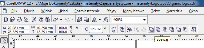 3. Zaznaczamy Wskaźnikiem logotyp, za pomocą przycisku Rozdziel grupę na pasku Właściwości rozgrupowujemy logotyp.