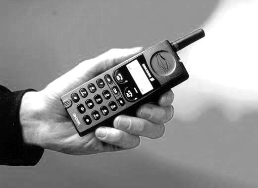 Spis treści Technologia jako aktor społeczny Pług i patriarcha: zmiana relacji władzy E-dzienniczek: powrót Rodziców Telefon komórkowy: smycz i