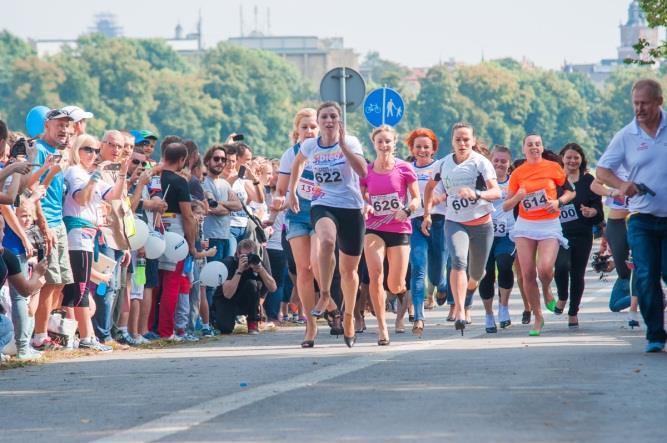 Wydarzenie zostało objęte patronatami: Rzecznika Praw Dziecka Marka Michalaka, Wojewody Małopolskiego Jerzego Millera oraz Prezydenta Miasta Krakowa Jacka Majchrowskiego.