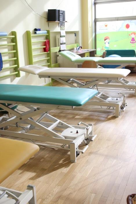 Zebrane podczas Biegu Charytatywnego środki zostały przeznaczone na: gruntowny remont sali rehabilitacyjnej: odnowienie podłogi, ścian, drabinek, zakup mebli, zakup niezbędnego sprzętu