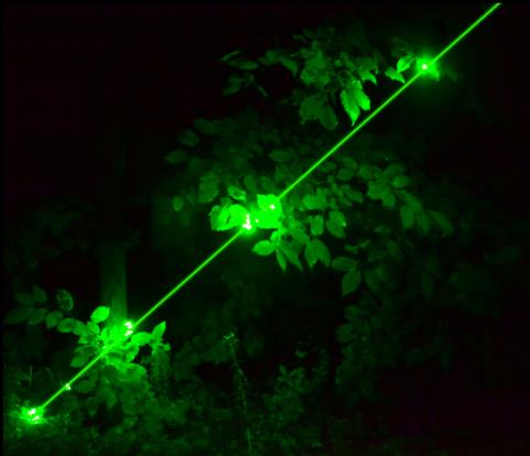 zielonego (Blue-Green 532 nm skanery batymetryczne); dioda skanera generuje impulsy lasera (Light Amplification by Stimulated Emission of Radiation), a moduł obliczeniowy określa czas od wysłania