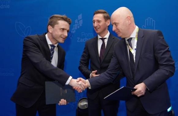 REGIONALNY PROGRAM OPERACYJNY WOJEWÓDZTWA ZACHODNIOPOMORSKIEGO 2014-2020 Komisja Europejska 12 lutego 2015 r. zatwierdziła RPO WZ 2014-2020 6 maja 2015 r.