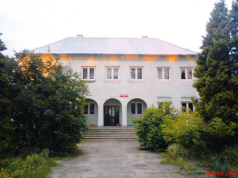 Portrety wsi Połoń Budynek