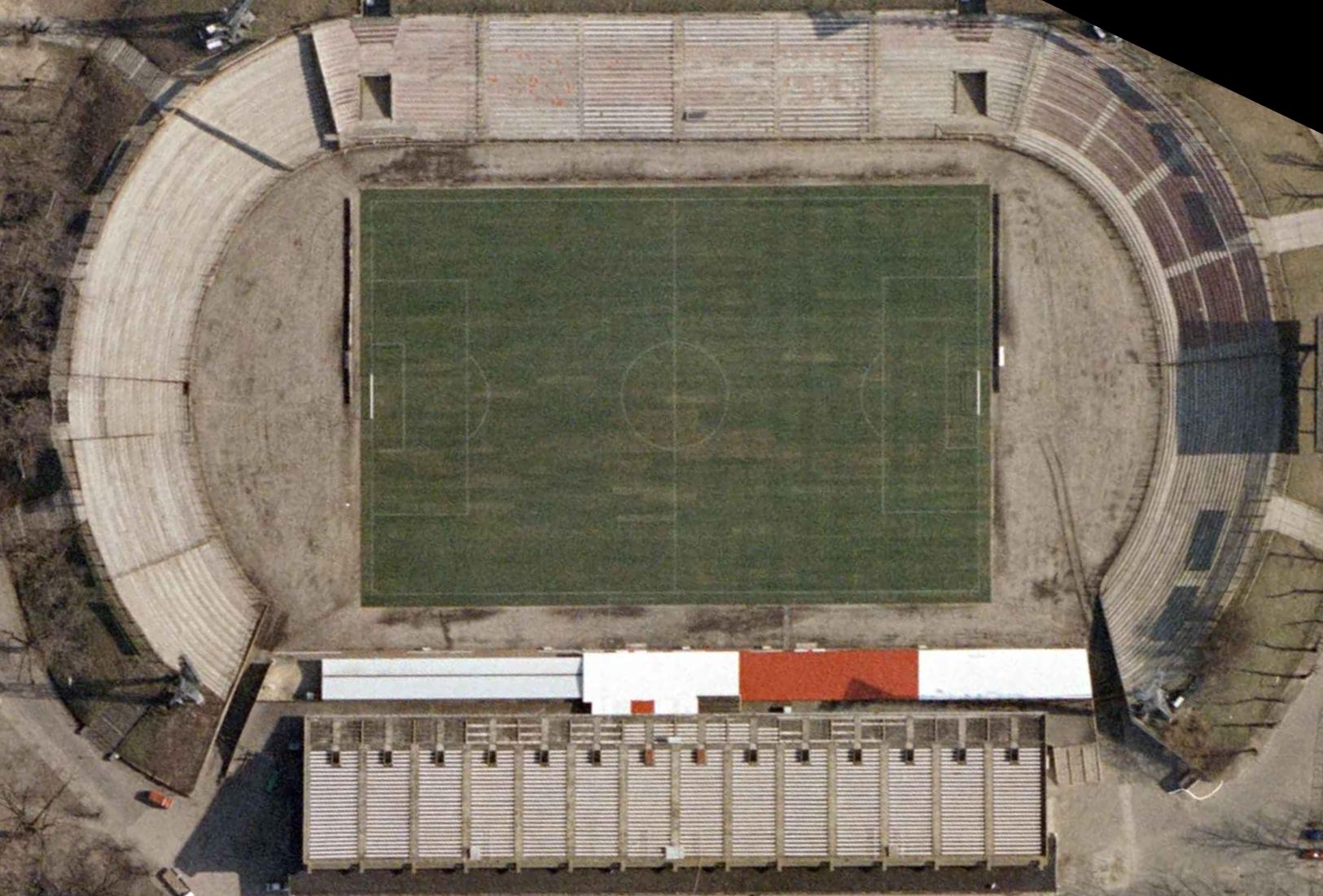 PLAN STADIONU Wejścia na Galerę Bannery na koronie stadionu ul.