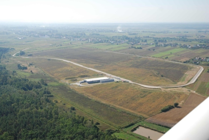 Razem: 104,78 ha Obszar B 44,18 ha: 1. Budowa drogi dojazdowej do terenu Parku 2.