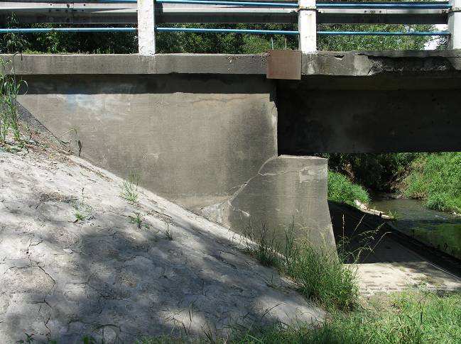 JNI: 12 345 678 DOKUMENTACJA FOTOGRAFICZNA USZKODZEŃ Karta nr 3.7 są Fot. 19.