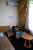 dworca autobusowego, banków, sklepów i centrum administracyjnego. Jest to dobry hotel do zwiedzania jak też do wypoczynku za niewysoką cenę.