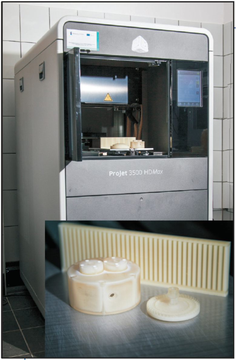 MECHANIK 7/2015 Rys. 1. Drukarka technologii MJP znajdująca się w laboratorium IMP PAN Zbliżoną do technologii MJP pod względem wykorzystywanego materiału jest technologia SLA (ang.