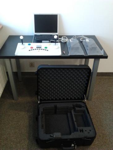 WIEDEŃSKI SYSTEM TESTÓW - wersja mobilna do badania kierowców - Mobilny system testów: -komputer przenośny typu notebook z 15-15,6 - calowym ekranem