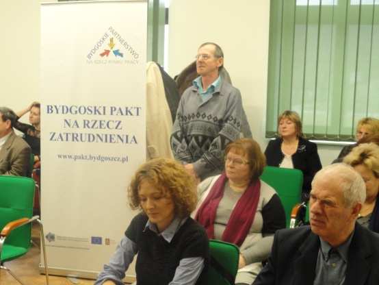 przez politykę i edukację, po biznes - w myśl zasady w jedności siła.