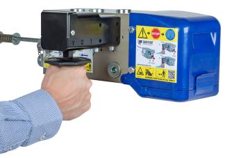 Instrukcja obsługi SLC System typu B SYSTEM TYPU B System typu B z opcją załadunku/zatrzymania/rozładunku za pomocą ręcznego uchwytu, z unikalnym mechanizmem zapadkowym S w celu umożliwienia