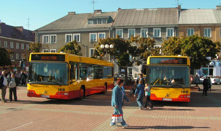 rok 2000 zakup 2 autobusów z dofinansowaniem ze środków PFRON w ramach programu Łomża-miasto dostępne dla osób
