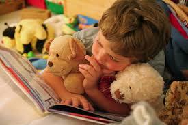 Głośne czytanie małym dzieciom przez rodziców lub opiekunów Tam, gdzie głośne czytanie przez rodziców, opiekunów jest codzienną