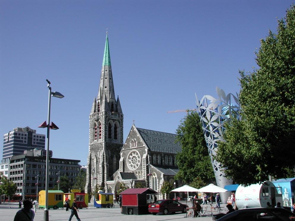 Christchurch Christchurch to miasto położone w Nowej Zelandii, które wraz z 370-tysięczną populacją mieszkańców stanowi