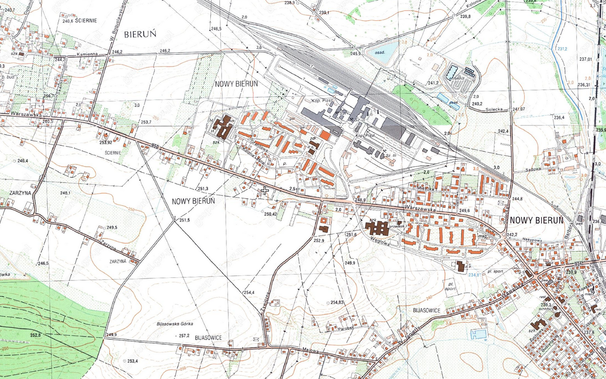 PLAN ZAGOSPODAROWANIA 1:500 N 300 740 431 85 623 2210 655 5 588 ks R500 PCV160 897 623 508 511 1939 S +/-0=250,44 m npm 759 449 60 215 PROJEKTOWANY BUDYNEK "B" I 484 Gazomierz 3233 1576 893 391 520