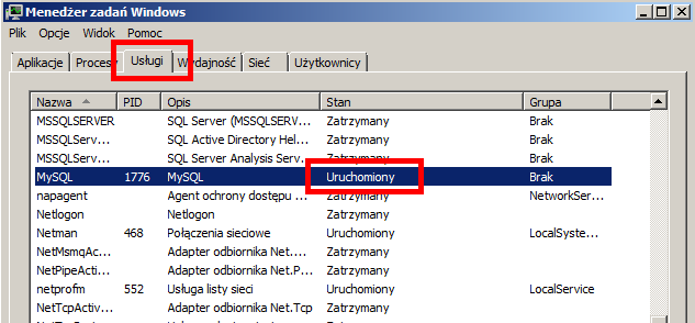 O istnieniu konfliktu świadczą komunikaty wyświetlające się na czerwono w konsoli kontrolnej XAMPP-a. Mogą one wyglądać podobnie jak na poniższym zrzucie ekranu.