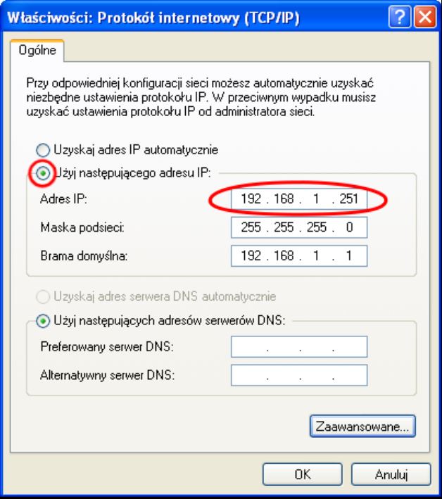 W kolejnym oknie z listy dostępnych usług należy zaznaczyć Protokół internetowy TCP/IP i znów wybrać jego właściwości: Uzyskuje się dzięki temu dostęp do adresu IP