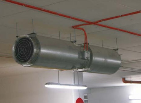 Zalety systemu Systemy wentylacji strumieniowej Jet Thrust odznaczają się wysoką skutecznością przy zachowaniu dobrych parametrów powietrza w przestrzeni garażu, jednak przewaga omawianych układów